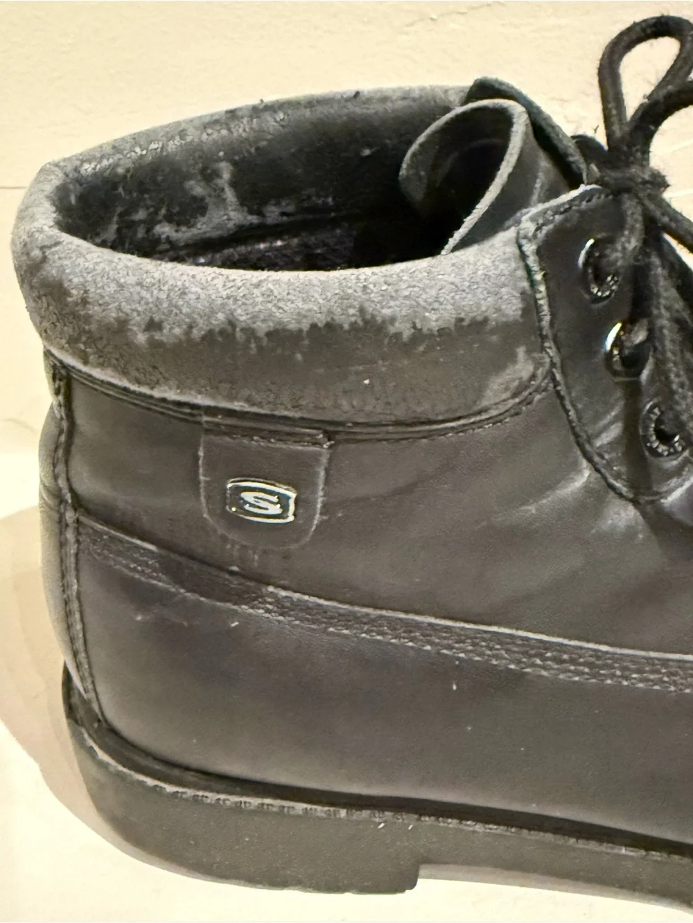Skechers 10.5 Men's Black Lace-Up Chukka Waterproof Biker Y2K Boots